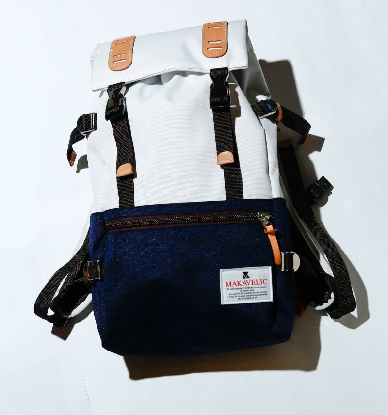Makavelic Double Belt daypack （W28× H46×D13cm）  由另一日本袋牌Master-Piece（MSPC）設計團隊成立品牌Makavelic，2013年成立。但由於設計經驗相當豐富，成立以來造袋都極具城市機能味道。加上物料應用及配色沉實易用，想搵冷門品牌話，Makavelic絕對試得過。$1,980 