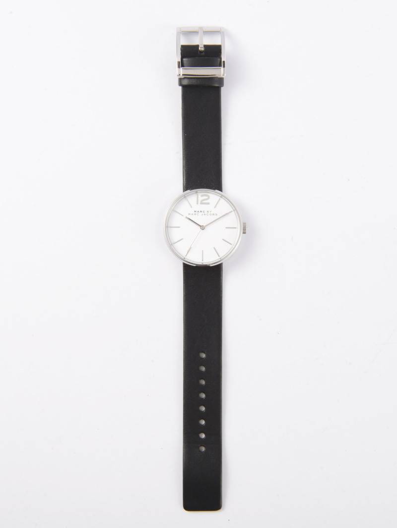 黑×白色Peggy手錶，最簡單永遠不會過時。$1,750