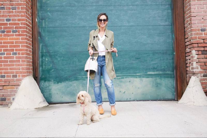 美國時裝blogger Melanee Shale與貴婦狗