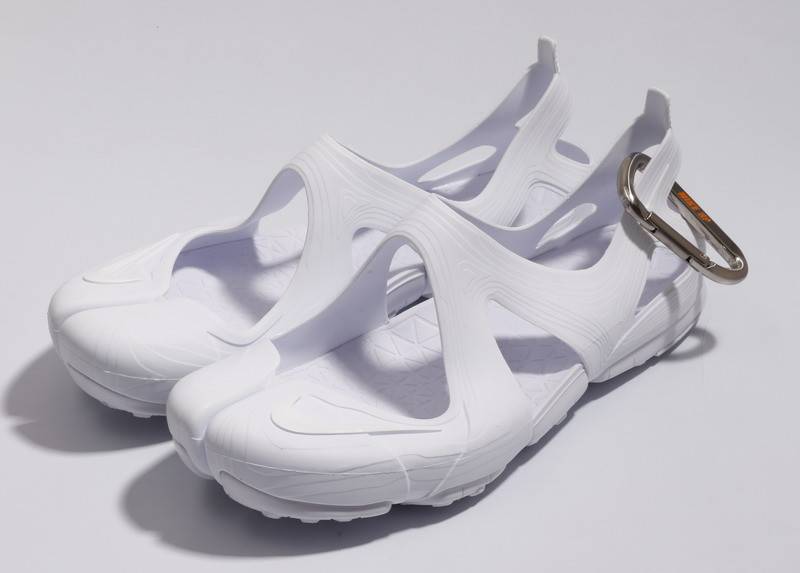 Nike白色Free Rift Sandal $499  Nike Lab 銅鑼灣白沙道7號地鋪 2577 0703