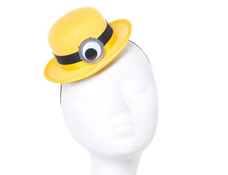 Piers Atkinson x Minions Bello Yellow Mini Bowler Hat $4,400，呢頂啱去party戴！