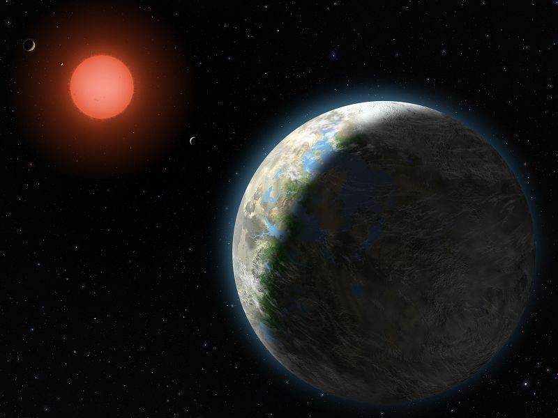 3. 格利澤581g（Gliese 581g） 瑞士日內瓦天文台嘅天文學家史帝芬·奧戴利（Stéphane Udry）同埋其團隊於2010年9月29日發現格利澤581g，屬於天秤座，距離地球20.5光年，圍繞紅矮星格利澤581運轉。而紅矮星格利澤581有6個行星，入面3個嘅軌道同母星太接近冇可能有生命，但比較遠嘅格利澤581g就唔同，佢係個岩石行星，比地球大1倍，位置於適居帶邊緣，理論上佢應該有濃厚嘅二氧化碳大氣層，有足夠熱力形成雲層、降雨同埋大海。喺嗰到居住感覺會好奇怪，佢嘅引力比地球大1倍，所以身體會覺得比較重，而且永遠籠罩於紅光之中。（藝術家筆下格利澤581g幻想圖